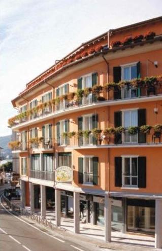 Hotel Residence Dei Fiori Baveno Exteriör bild