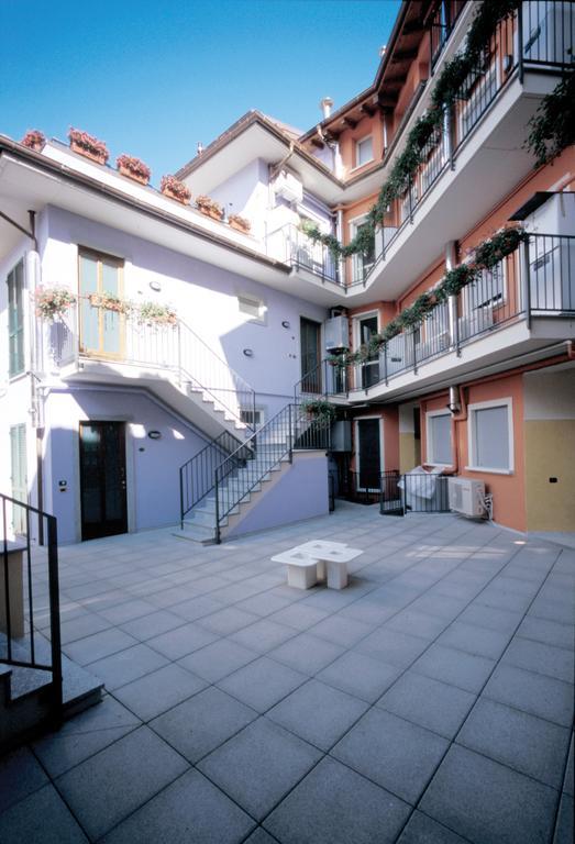 Hotel Residence Dei Fiori Baveno Exteriör bild