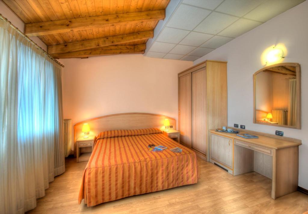 Hotel Residence Dei Fiori Baveno Rum bild